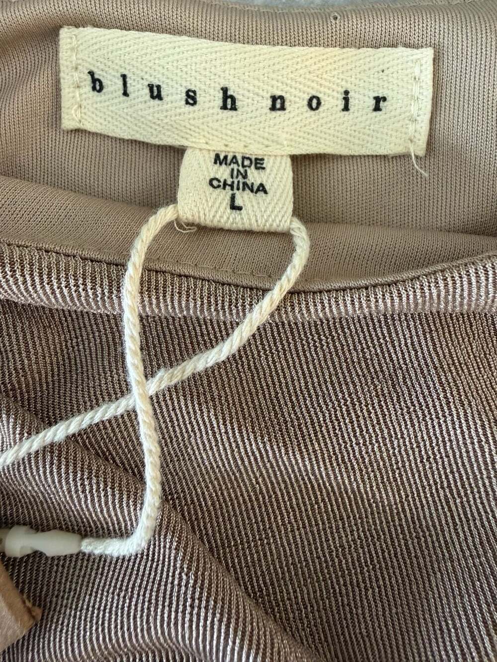 blush noir Sleeveless Ruched Metallic Taupe Knit Top Sz. L NWT - Picture 6 of 6